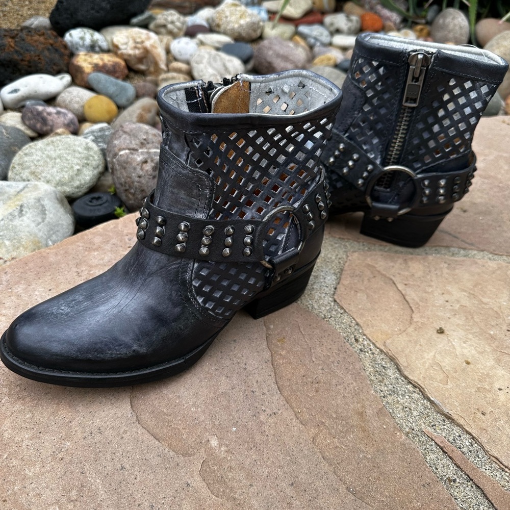 Very Volatile Vintage Boots